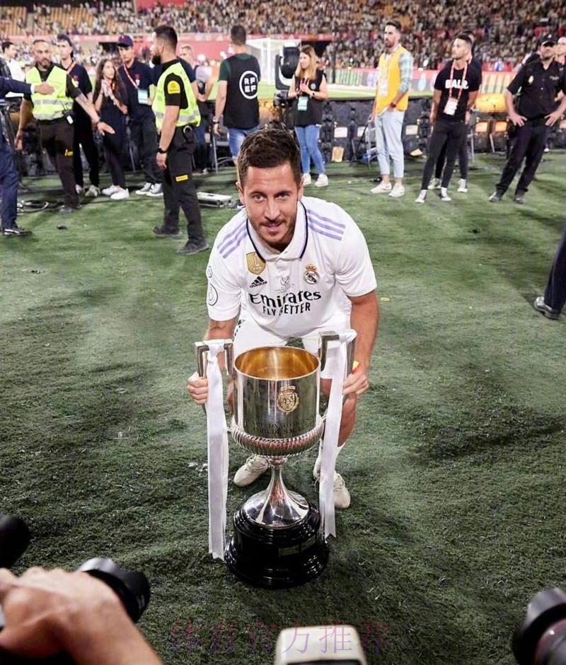 阿扎尔加盟皇马至今出场75次 打进7球夺得8个冠军 阿扎尔加盟皇马至今出场75次 打进7球夺得8个冠军